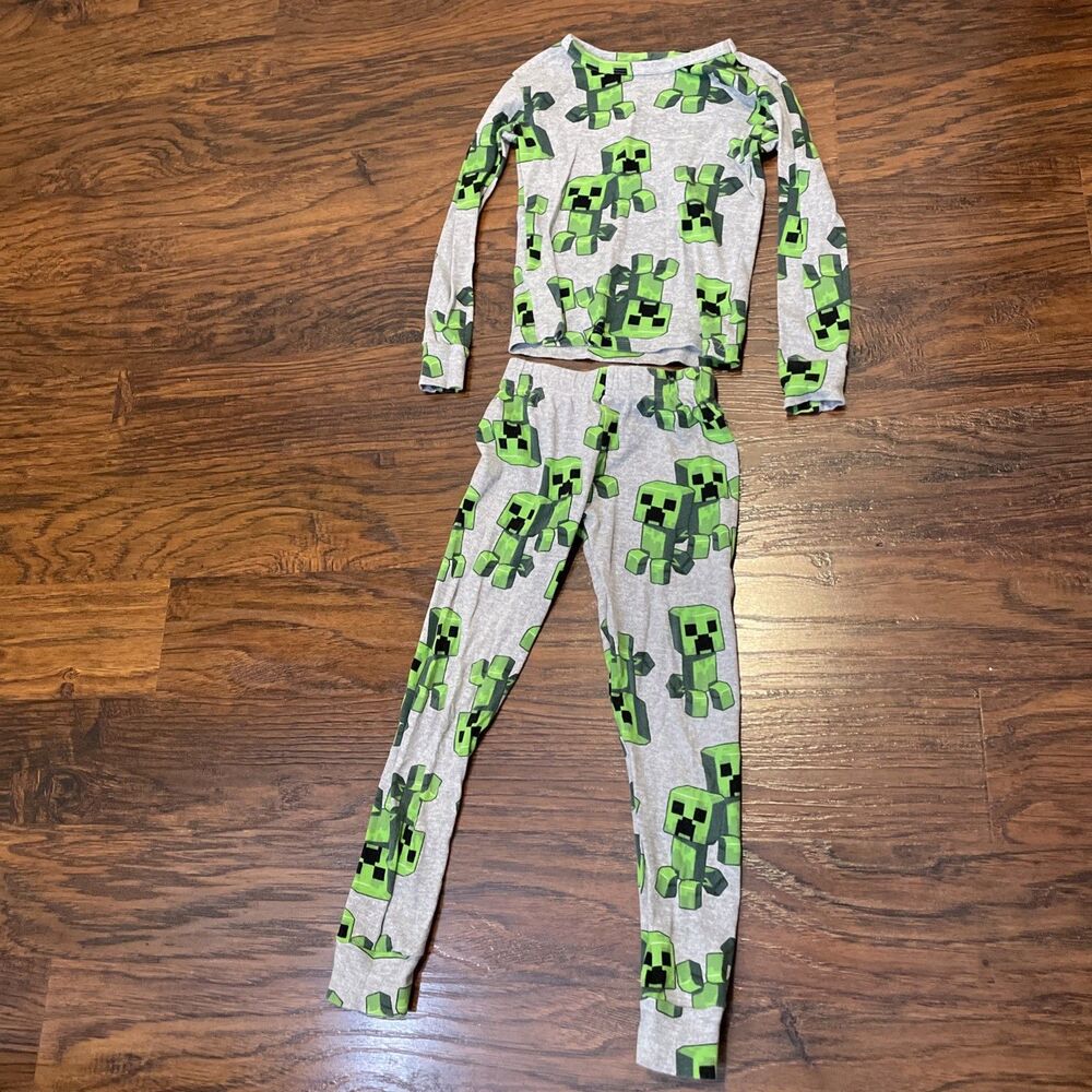 MINECRAFT Boys Pajama Set Size 6 Video Games